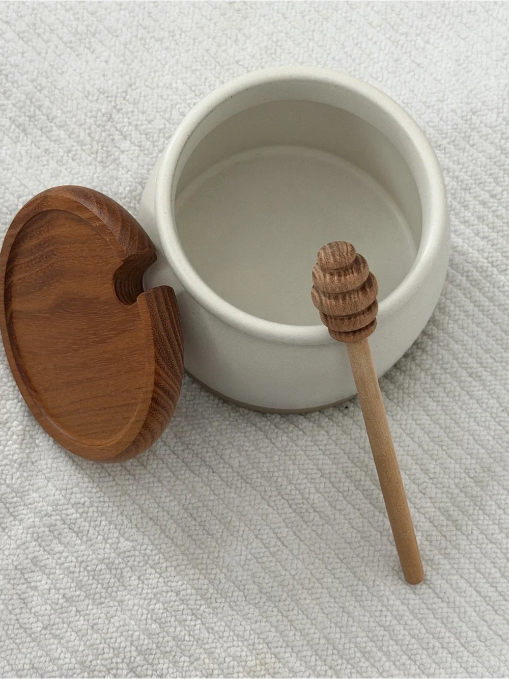 Ceramic Sugar Jar with Wooden Lid - Cream & Brown